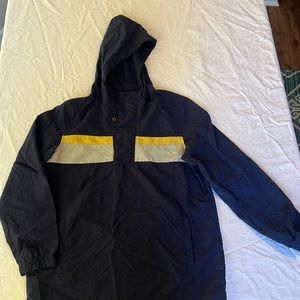 Old navy active boys pullover wind breaker. Size xl (14-16)